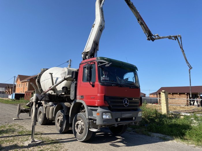 Подача бетона для заливки полов в бане в Новосибирске